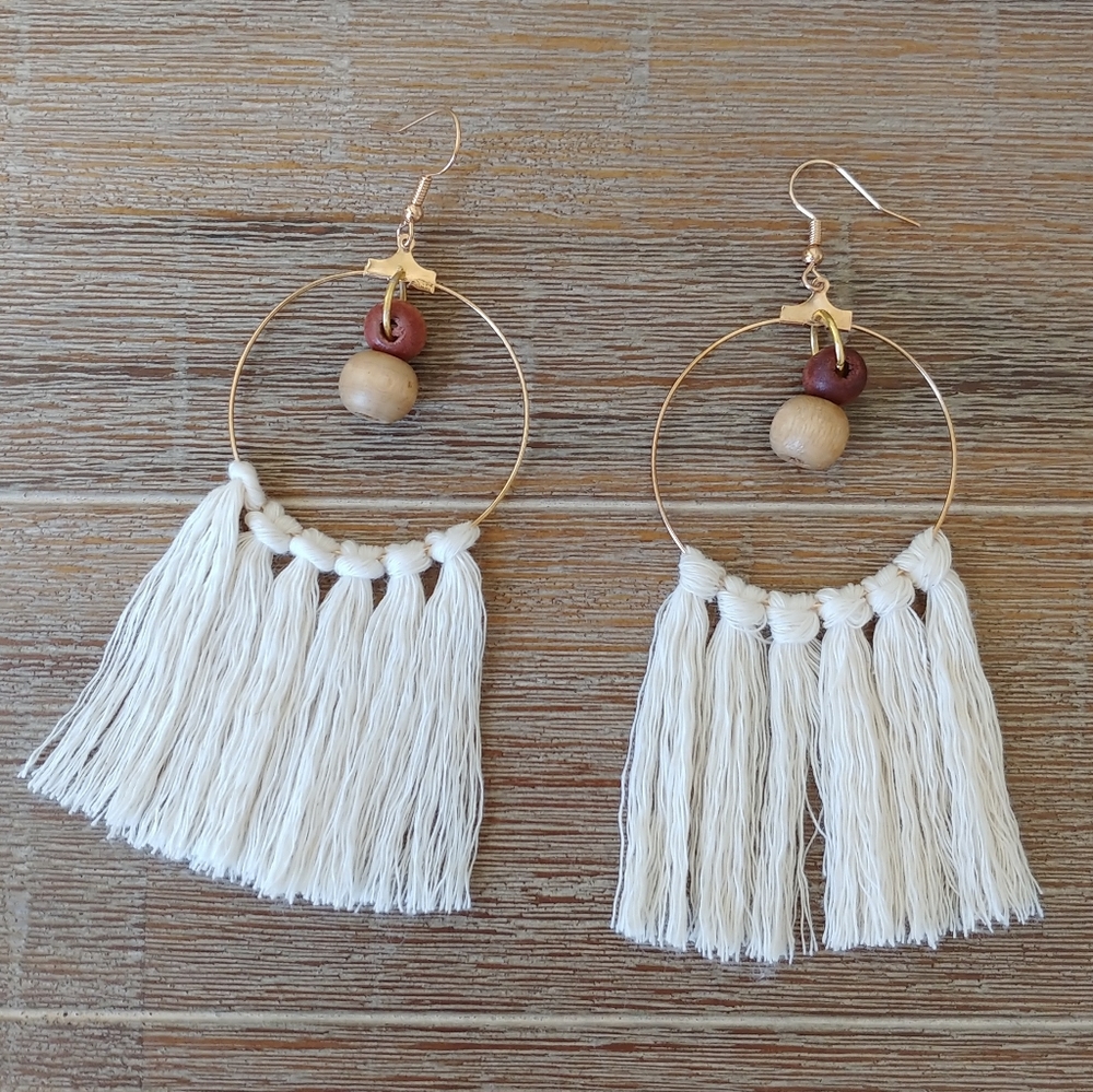 🧵Handmade Macrame Fringe Hoop Earrings🧵